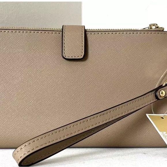 *NWT*AUTHENTIC*Michael Kors Saffiano Leather Jet Set Double Zip Wristlet CAMEL - Picture 4 of 7